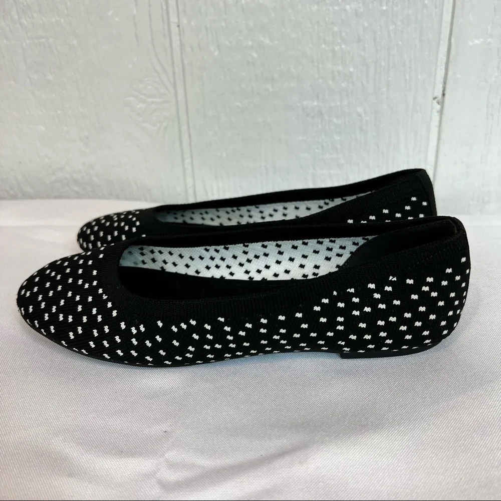 Girls GB Gianni Bini Black and White Flat Dress Shoes